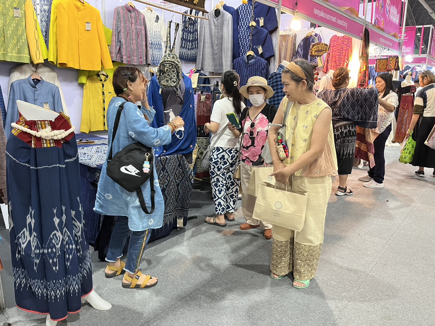 9 วัน กวาดไป 10 ล้านกว่าบาท ขอขอบคุณลูกค้าลูกค้างาน OTOP MIDYEAR 2024 แล้วพบกันใหม่งาน OTOP CITY อิมแพคเมืองทองธานี