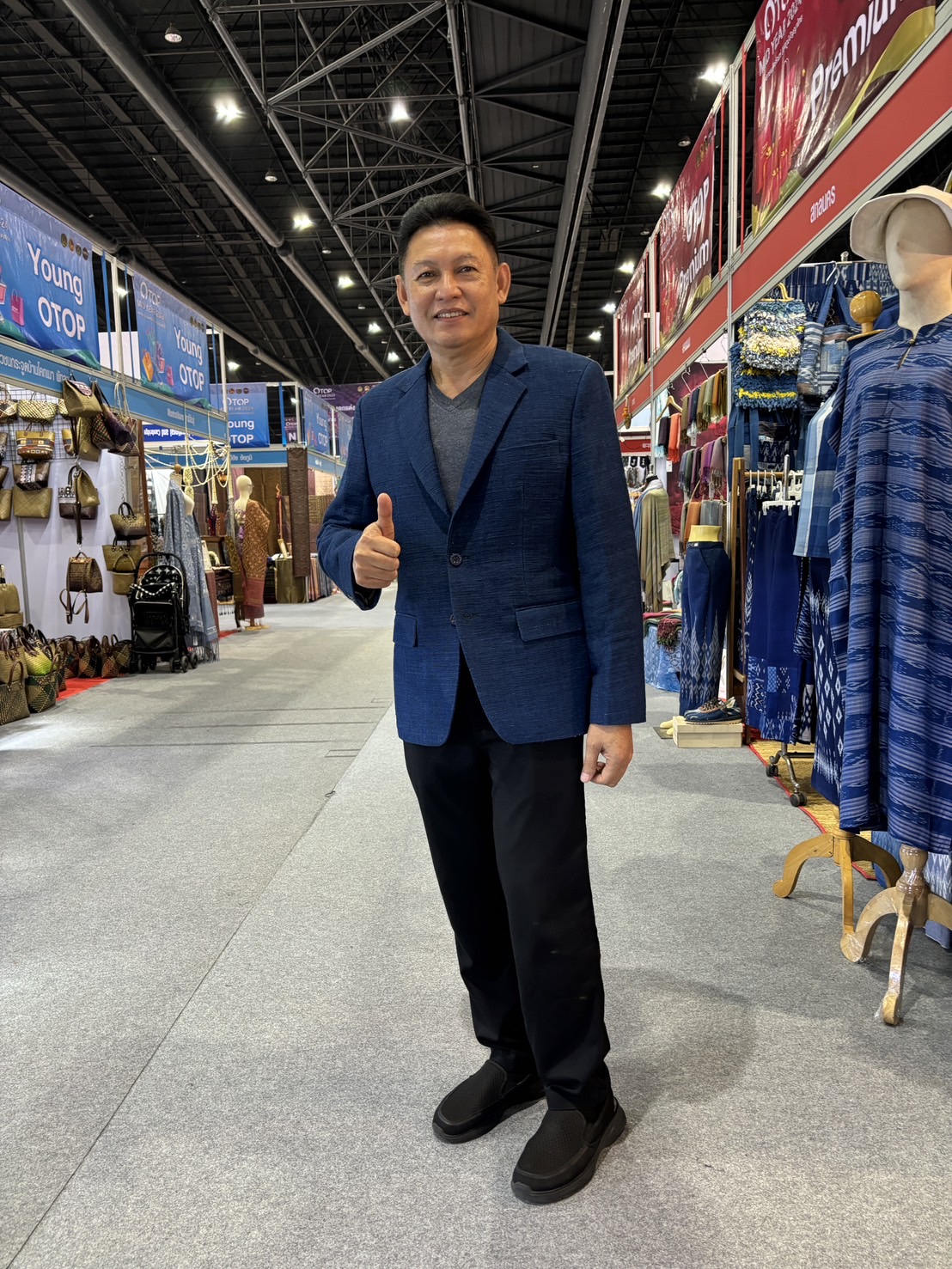 📢ปังสุดๆ ใต้ตำหนัก เหมายกร้าน ขอเชิญเที่ยวงาน OTOP MIDYEAR ๒๐๒๔ “หลากหลายผลิตภัณฑ์ สีสันภูมิปัญญาไทย” ระหว่าง ๘ – ๑๖ มิ.ย. ๖๗ ณ อิมแพ็ค เมืองทองธานี