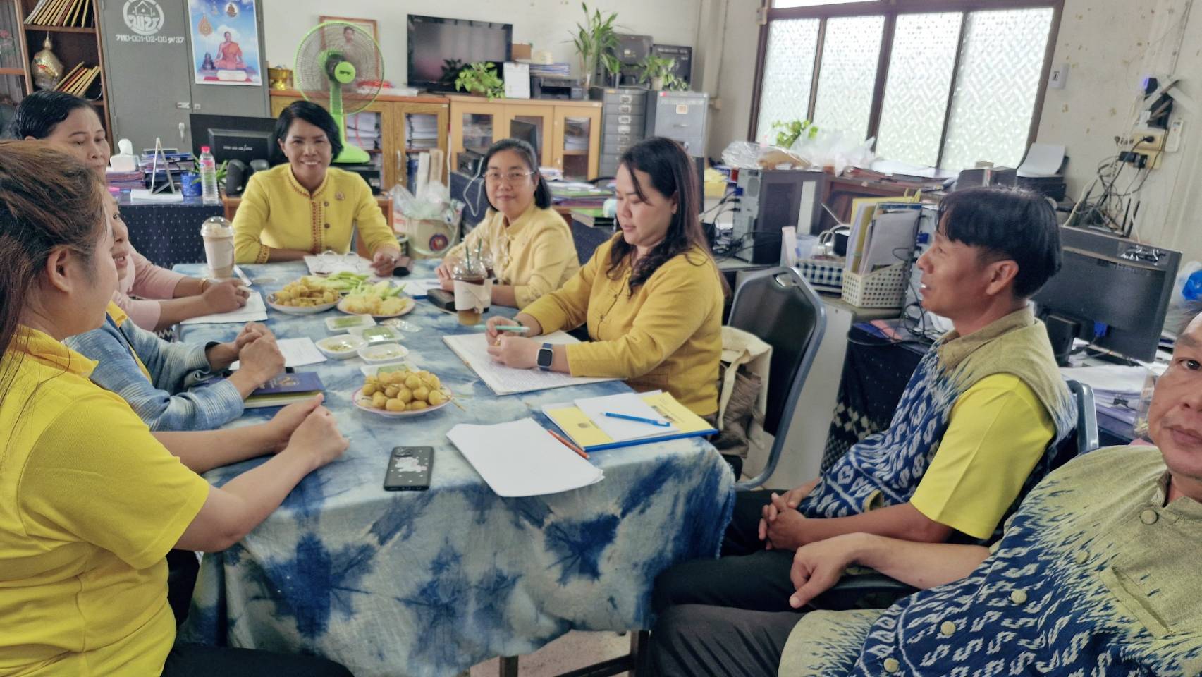 📢พช.สกลนคร : ลงพื้นที่ติดตามสนับสนุนคณะทำงานบริหารการจัดเก็บข้อมูลความจำเป็นพื้นฐาน (จปฐ.) พร้อมให้กำลังใจทีมพัฒนาชุมชนอำเภอ