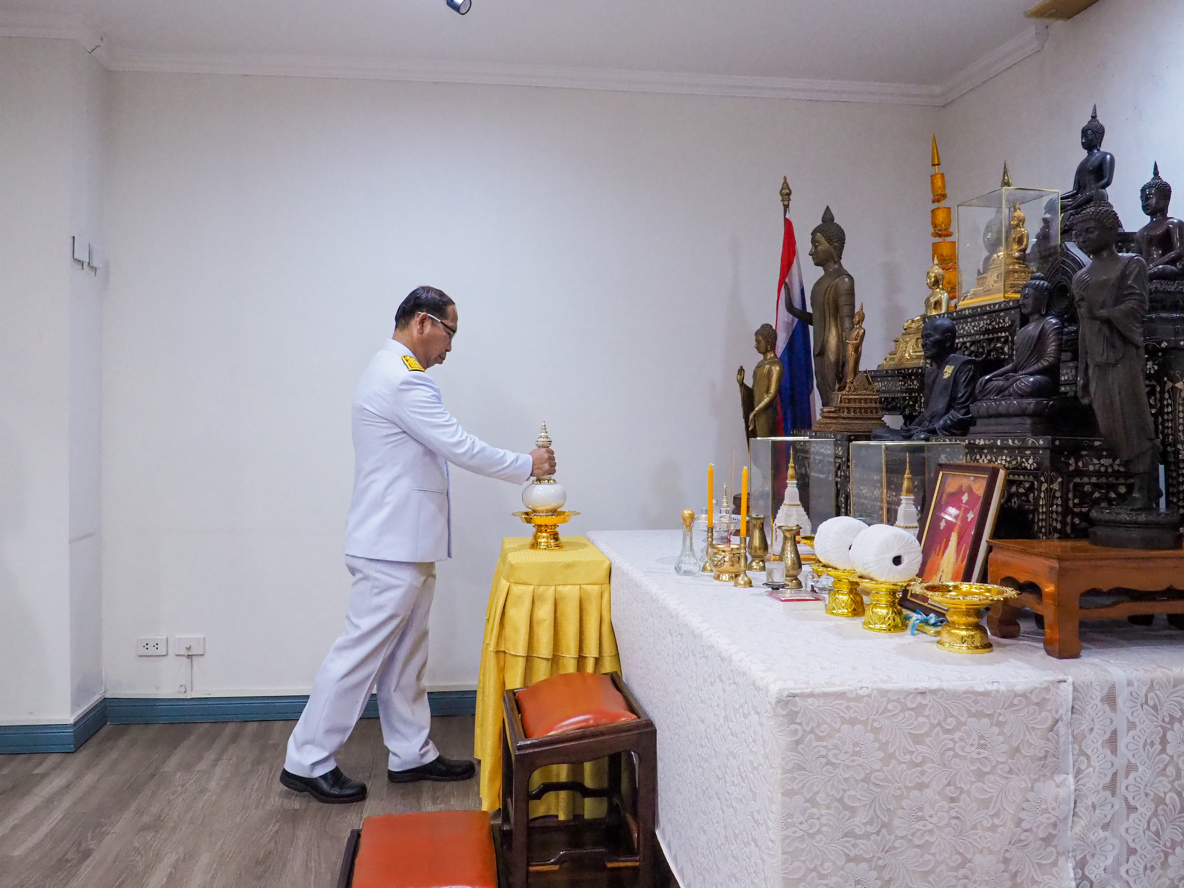 ผู้ว่าราชการจังหวัดสกลนคร เป็นประธานในพิธีเชิญน้ำพระพุทธมนต์ศักดิ์สิทธิ์ของจังหวัดสกลนคร นำไปเก็บรักษาที่กระทรวงมหาดไทย เพื่อเตรียมประกอบพิธีเสกน้ำพระพุทธมนต์ศักดิ์สิทธิ์ เนื่องในโอกาสพระราชพิธีมหามงคลเฉลิมพระชนมพรรษา 6 รอบ 28 กรกฎาคม 2567