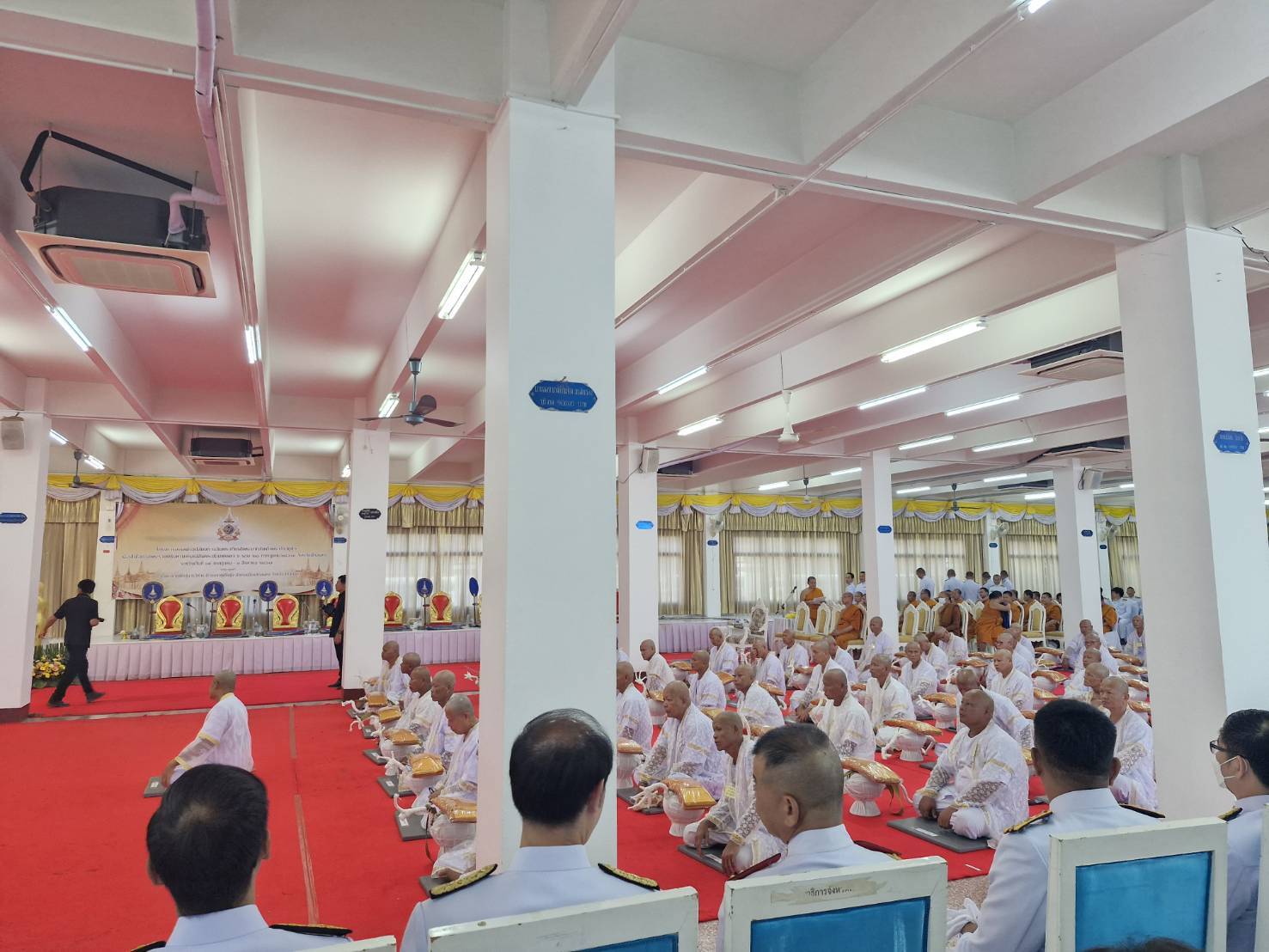 จังหวัดสกลนคร จัดพิธีบรรพชาอุปสมบท ในโครงการบรรพชาอุปสมบทเฉลิมพระเกียรติพระบาทสมเด็จเจ้าอยู่หัว เนื่องในโอกาสพระราชพิธีมหามงคลเฉลิมพระชนมพรรษา 6 รอบ 28 กรกฎาคม 2567