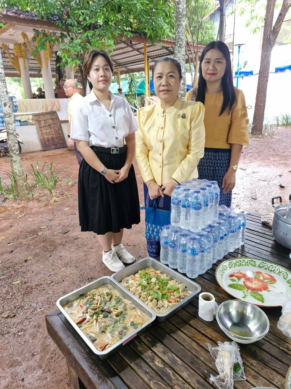 🌈พช.สกลนคร : จังหวัดสกลนคร จัดพิธีถวายภัตตาหารเพล พระภิกษุที่บรรพชาอุปสมบทเฉลิมพระเกียรติพระบาทสมเด็จเจ้าอยู่หัว เนื่องในโอกาสพระราชพิธีมหามงคลเฉลิมพระชนมพรรษา ๖ รอบ ๒๘ กรกฎาคม ๒๕๖๗