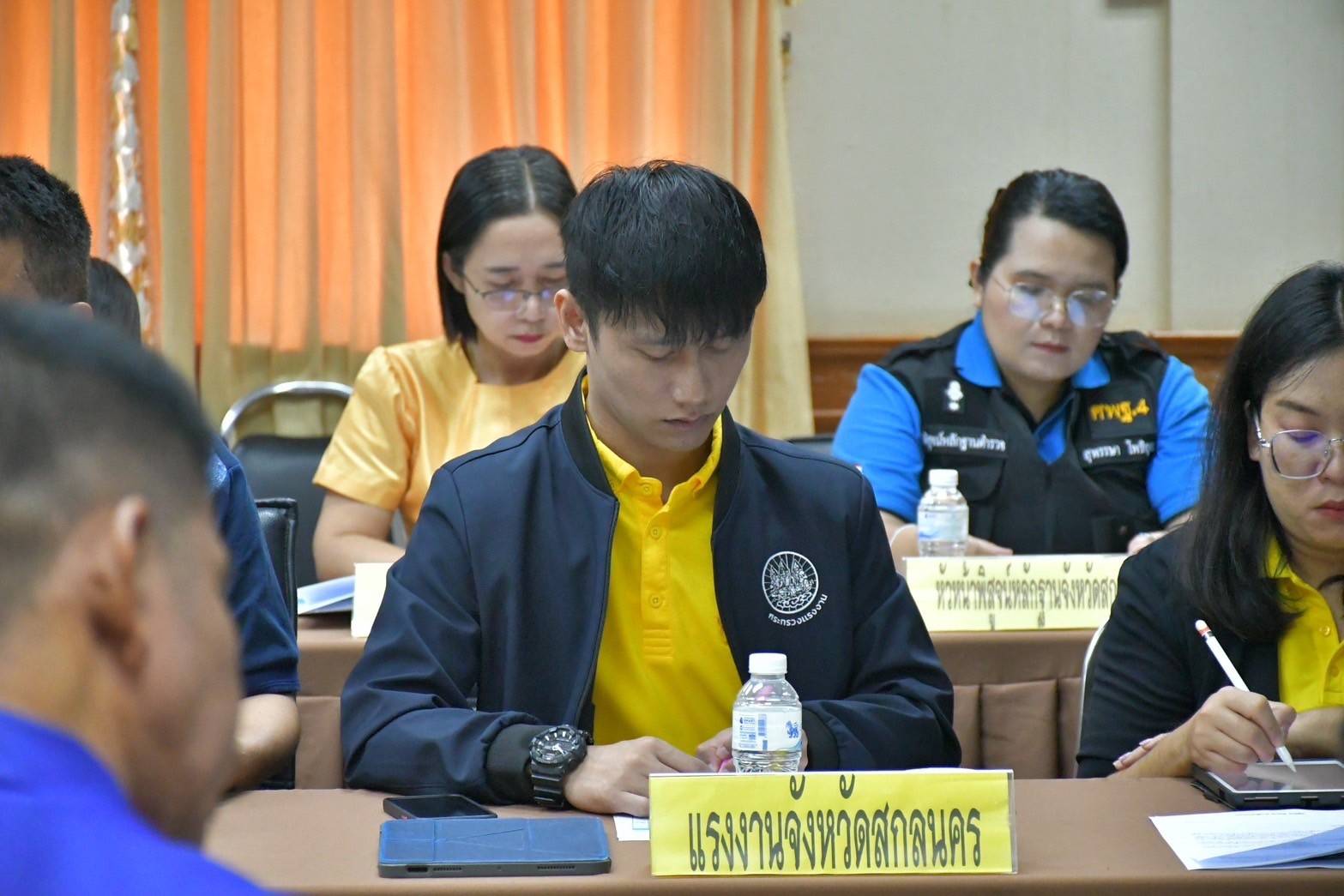 พช.สกลนคร: ประชาสัมพันธ์และส่งเสริมการใช้ประโยชน์แอปพลิเคชัน Click ชุมชน