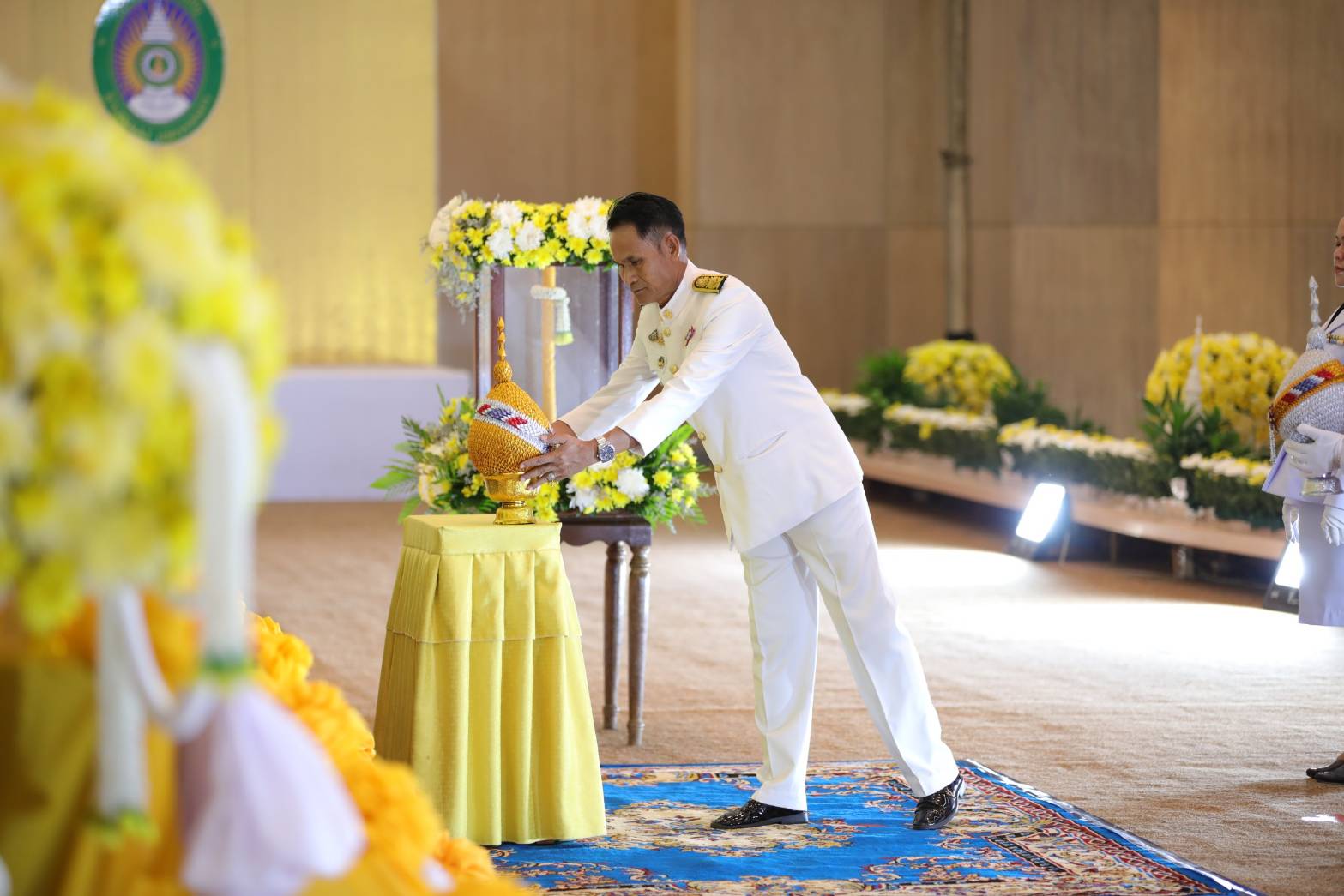 พช.สกลนคร : ร่วมพิธีถวายเครื่องราชสักการะวางพานพุ่ม และจุดเทียนถวายพระพรชัยมงคล เนื่องในโอกาสพระราชพิธีมหามงคลเฉลิมพระชนมพรรษา 6 รอบ 28 กรกฎาคม 2567