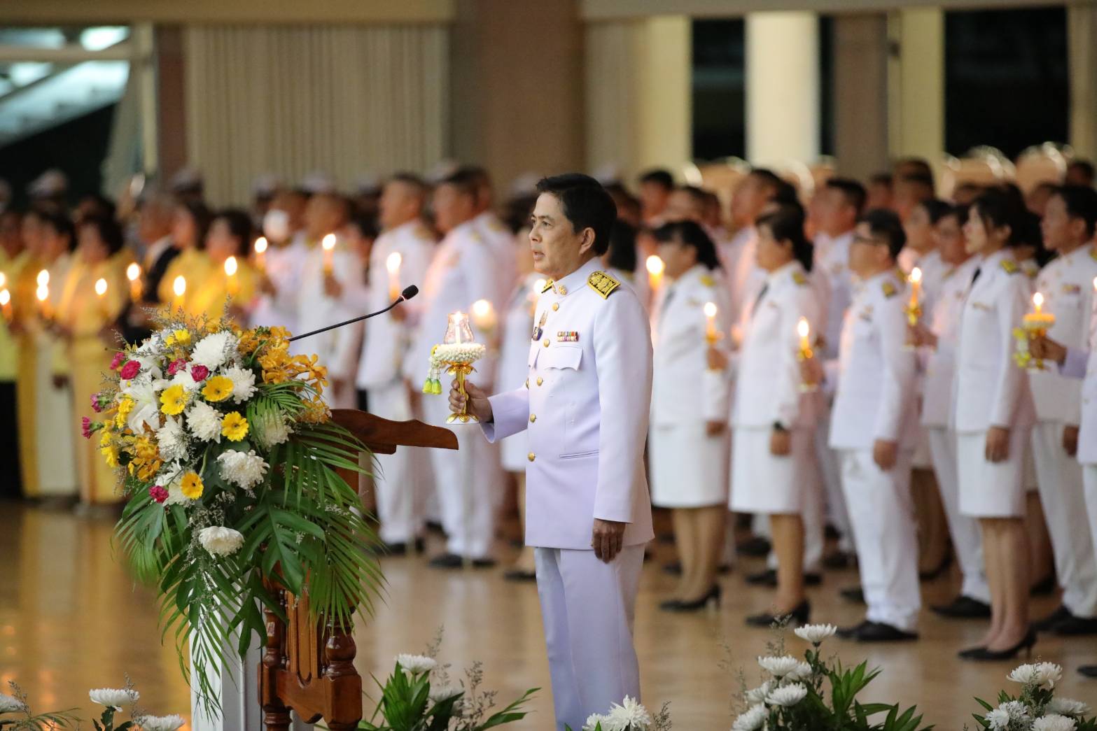 พช.สกลนคร : ร่วมพิธีถวายเครื่องราชสักการะวางพานพุ่ม และจุดเทียนถวายพระพรชัยมงคล เนื่องในโอกาสพระราชพิธีมหามงคลเฉลิมพระชนมพรรษา 6 รอบ 28 กรกฎาคม 2567