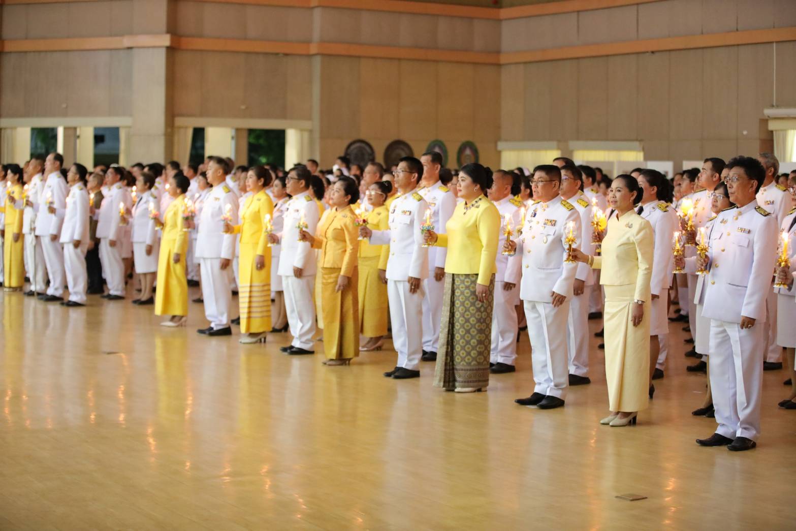 พช.สกลนคร : ร่วมพิธีถวายเครื่องราชสักการะวางพานพุ่ม และจุดเทียนถวายพระพรชัยมงคล เนื่องในโอกาสพระราชพิธีมหามงคลเฉลิมพระชนมพรรษา 6 รอบ 28 กรกฎาคม 2567