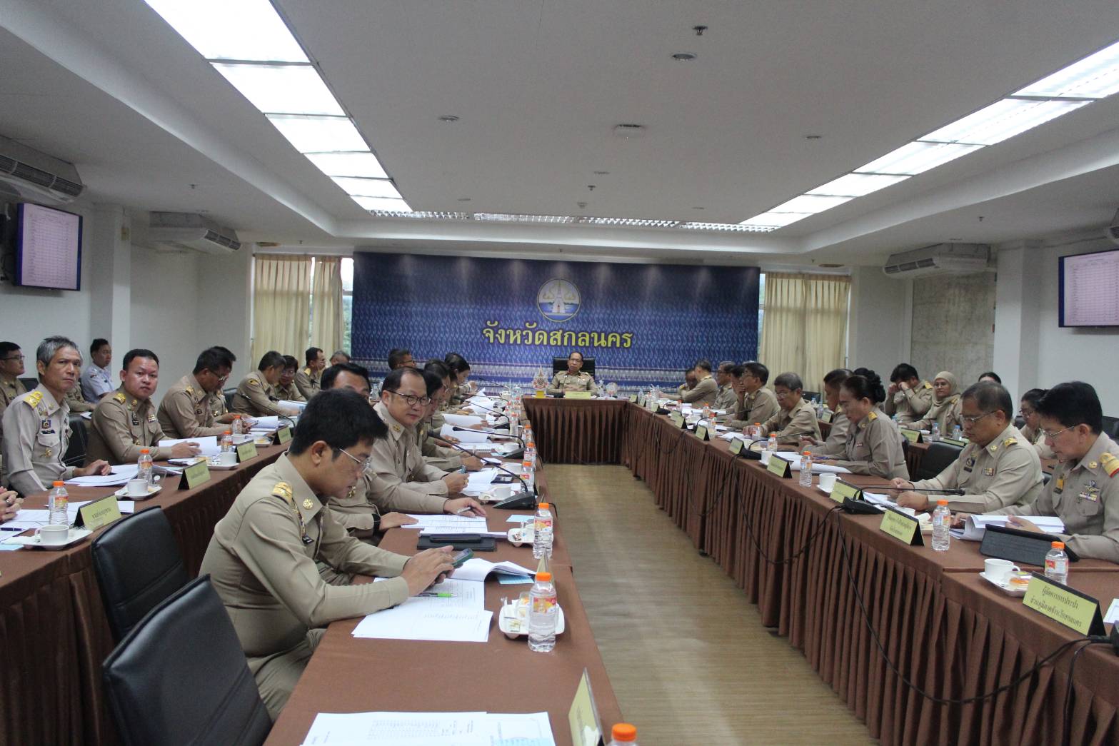 📢พช.สกลนคร : ร่วมประชุมหน่วยงานสังกัดกระทรวงมหาดไทยและนายอำเภอ