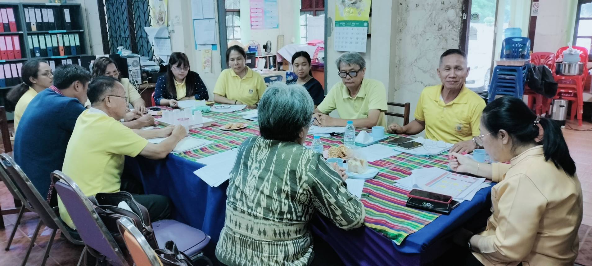 📢พช.สกลนคร : ลงพื้นที่ติดตามสนับสนุนคณะทำงานบริหารการจัดเก็บข้อมูลความจำเป็นพื้นฐาน (จปฐ.) พร้อมให้กำลังใจทีมพัฒนาชุมชนอำเภอ