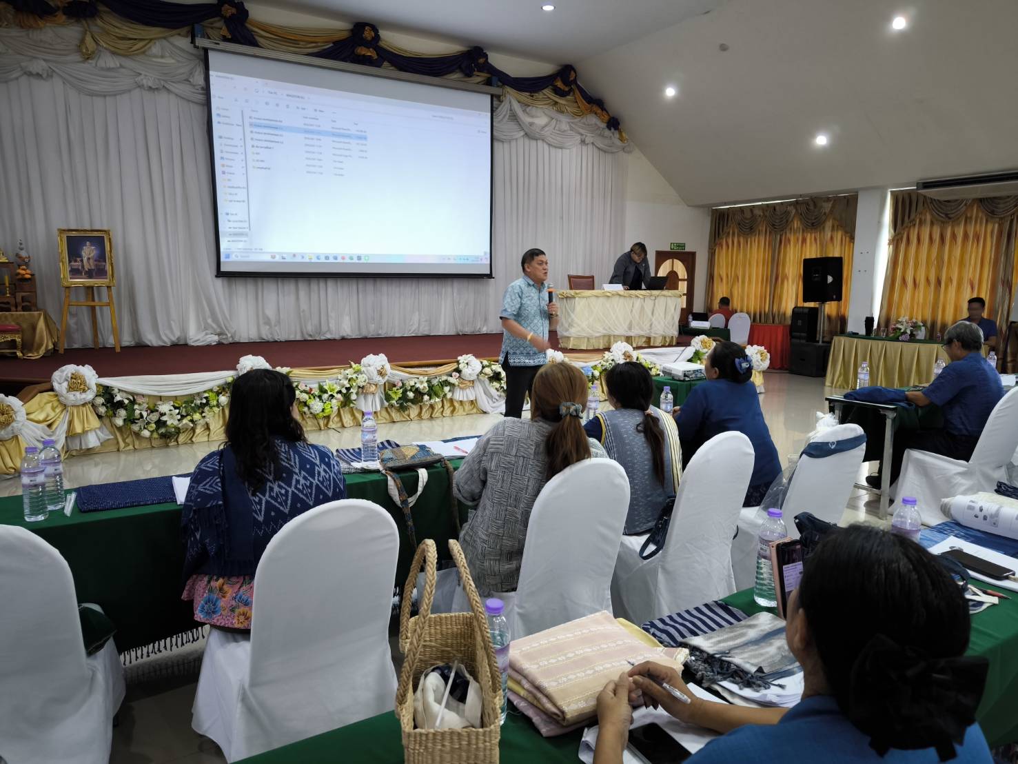 📢พช.สกลนคร : ติดอาวุธ ผู้ประกอบการ OTOP กลุ่มปรับตัวสู่การพัฒนา (Quadrant D) ให้มีคุณภาพมาตรฐาน หวังเพิ่มพื้นที่การตลาด