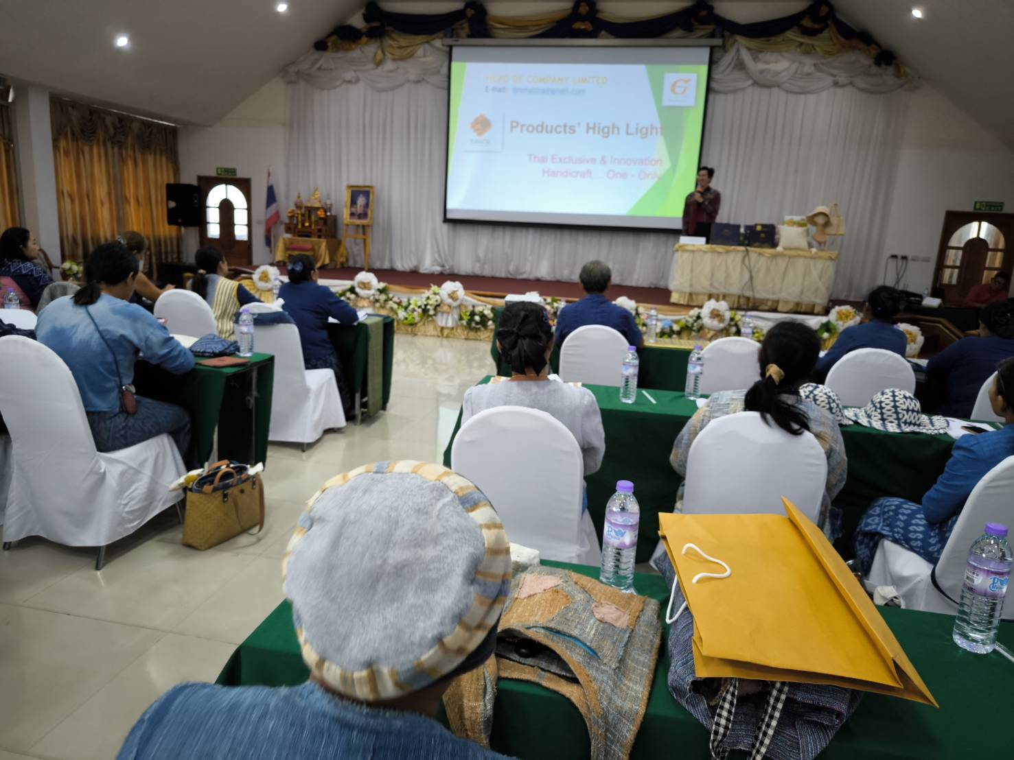 📢พช.สกลนคร : ติดอาวุธ ผู้ประกอบการ OTOP กลุ่มปรับตัวสู่การพัฒนา (Quadrant D) ให้มีคุณภาพมาตรฐาน หวังเพิ่มพื้นที่การตลาด