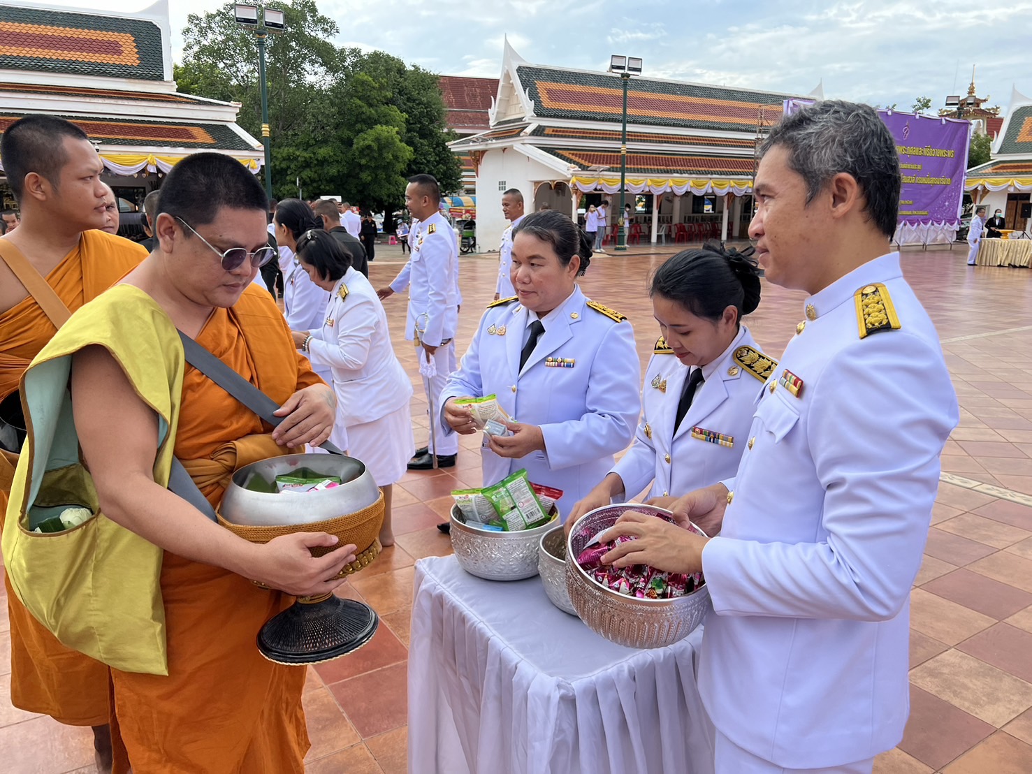 พช.สกลนคร ร่วมพิธีทำบุญตักบาตรถวายพระกุศล และถวายพระพร เนื่องในโอกาสวันคล้ายวันประสูติ พระเจ้าวรวงศ์เธอ พระองค์เจ้าโสมสวลี กรมหมื่นสุทธนารีนาถ 13 กรกฎาคม 2567