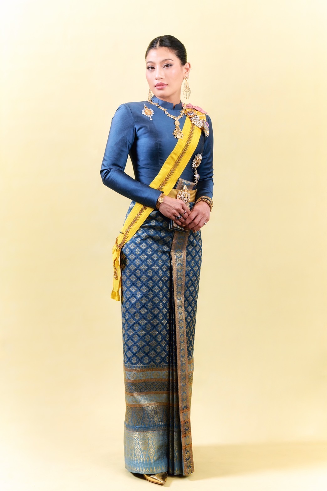 สมเด็จพระเจ้าลูกเธอ เจ้าฟ้าสิริวัณณวรี นารีรัตนราชกัญญา ทรงฉลองพระองค์ในพิธีการ พระบาทสมเด็จพระเจ้าอยู่หัว เสด็จออกมหาสมาคม รับการถวายพระพรชัยมงคล เนื่องในการพระราชพิธีมหามงคลเฉลิมพระชนมพรรษา 6รอบ 28 ก.ค.2567