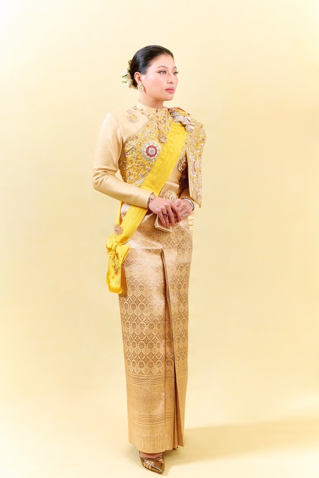 สมเด็จพระเจ้าลูกเธอ เจ้าฟ้าสิริวัณณวรี นารีรัตนราชกัญญา ทรงฉลองพระองค์ในพิธีการ พระบาทสมเด็จพระเจ้าอยู่หัว เสด็จออกมหาสมาคม รับการถวายพระพรชัยมงคล เนื่องในการพระราชพิธีมหามงคลเฉลิมพระชนมพรรษา 6รอบ 28 ก.ค.2567