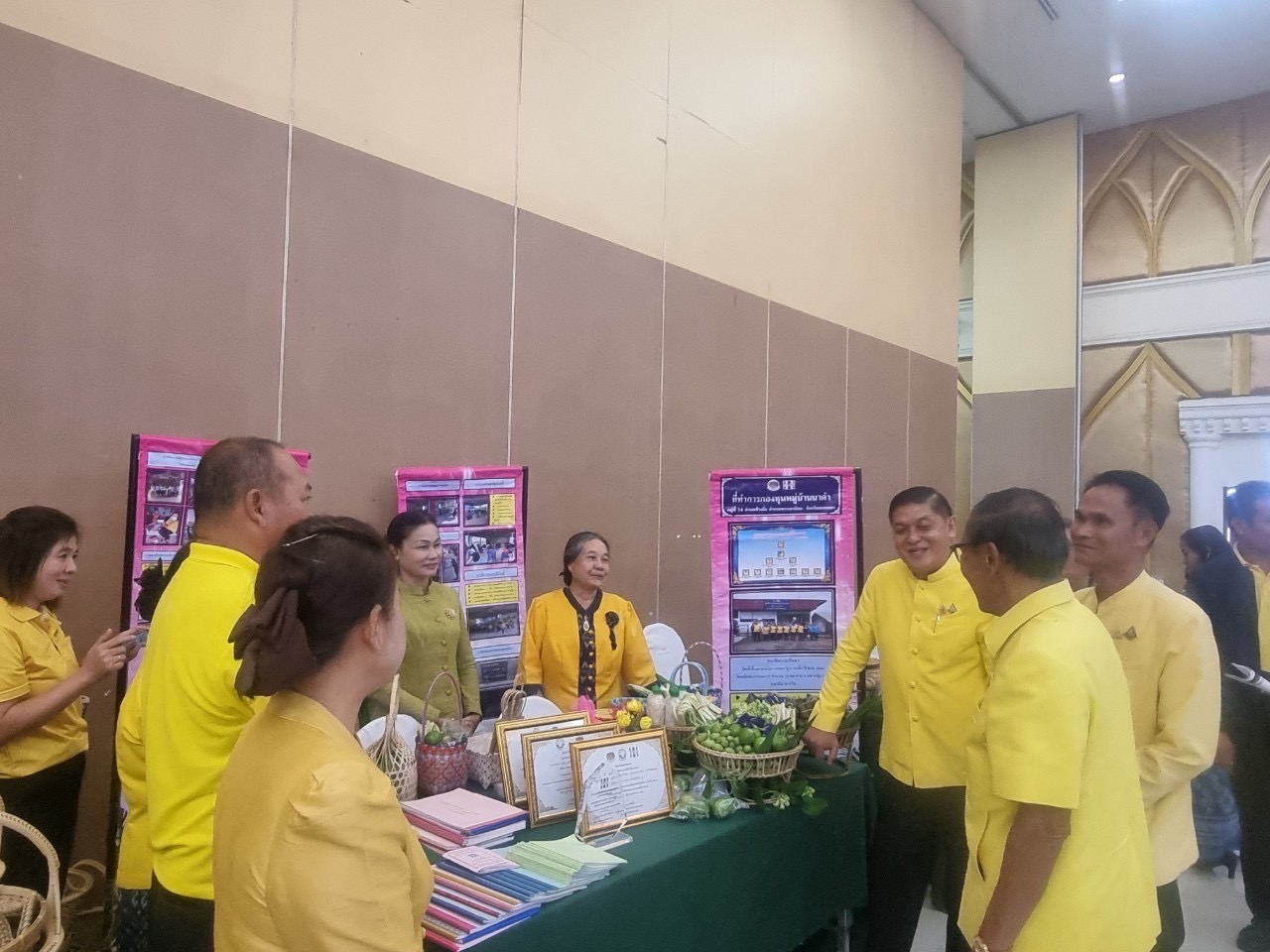 >>พช.สกลนคร : จัดประชุมเชิงปฏิบัติการขับเคลื่อนกองทุนหมู่บ้านและชุมชนเมืองจังหวัดสกลนคร ประจําปีงบประมาณ พ.ศ. 2567<<