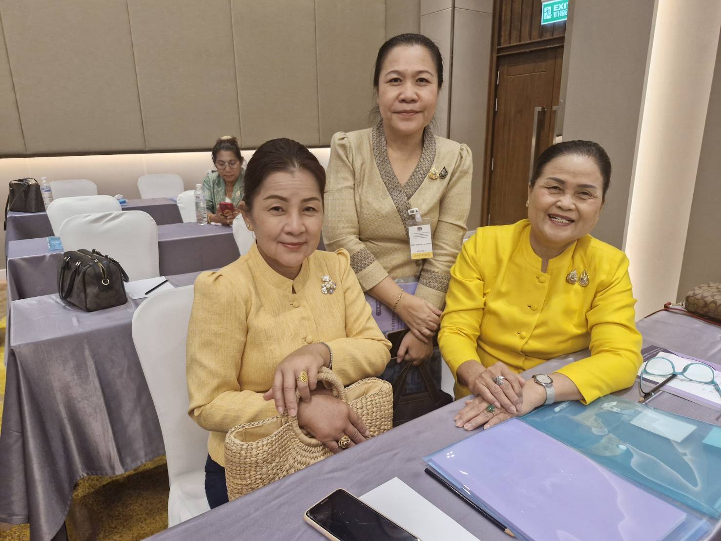 พช.สกลนคร ร่วมสัมมนาถอดบทเรียนความสำเร็จการขับเคลื่อนกิจกรรมตามภารกิจองค์กรสตรีและกิจกรรมเชิดชูเกียรติสตรีดีเด่นการขับเคลื่อนการขจัดความยากจนขององค์กรสตรี ระหว่างวันที่ 13-14 สิงหาคม 2567 ณ โรงแรมที เค พาเลซ แอนด์ คอนเนชั่น เขตหลักสี่ กรุงเทพฯ และ ณ ศูนย์แสดงสินค้าและการประชุมอิมแพ็ค เมืองทองธานี ปากเกล็ด นนทบุรี