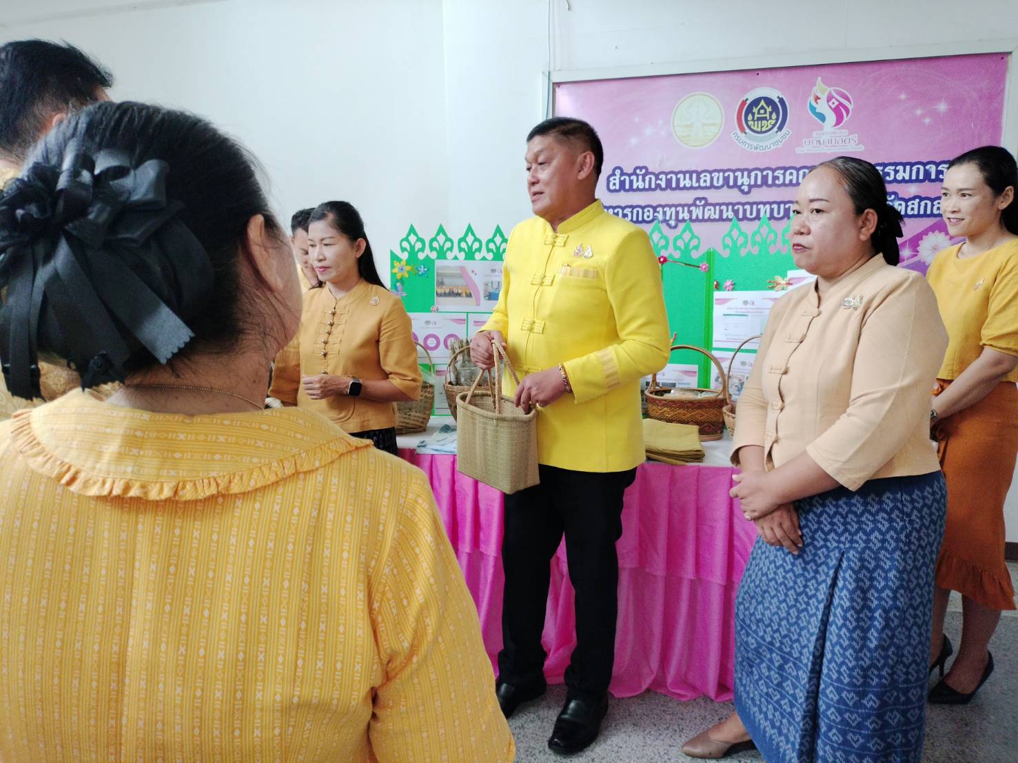 📢ผู้ตรวจฯ พช. เขต 11 ลงพื้นที่คัดเลือกคนกองทุนพัฒนาบทบาทสตรีดีเด่น ระดับเขตตรวจราชการ พื้นที่ จังหวัดสกลนคร