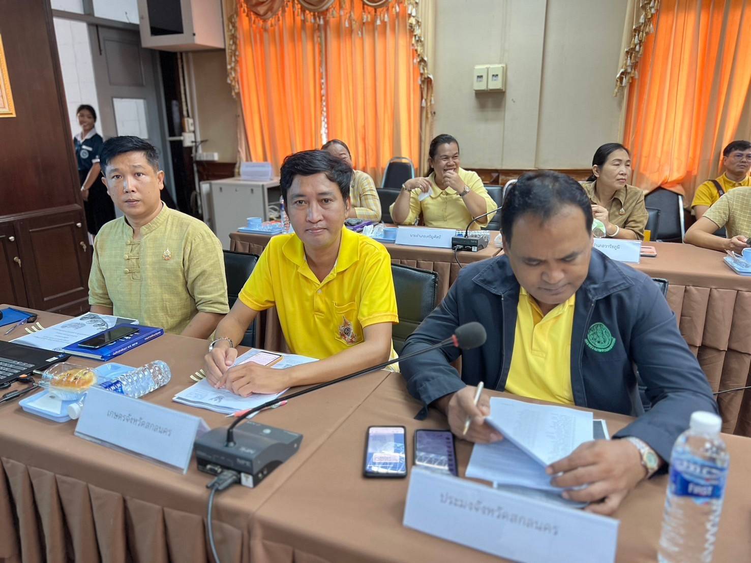 จังหวัดสกลนคร จัดประชุมขับเคลื่อนการพัฒนาเศรษฐกิจฐานรากระดับจังหวัด ครั้งที่ 3/2567