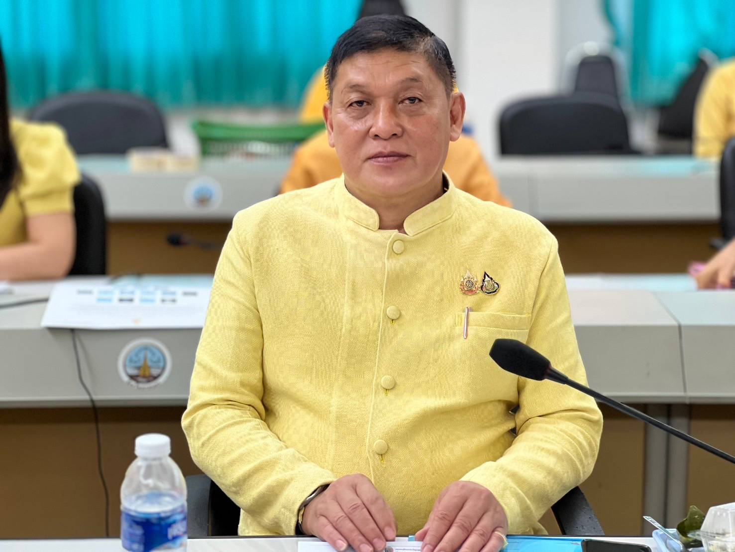 📣จังหวัดสกลนคร : พิจารณากลั่นกรองผ้าลายพระราชทาน ผ้าลายสิริวชิราภรณ์ และงานหัตถกรรม จังหวัดสกลนคร