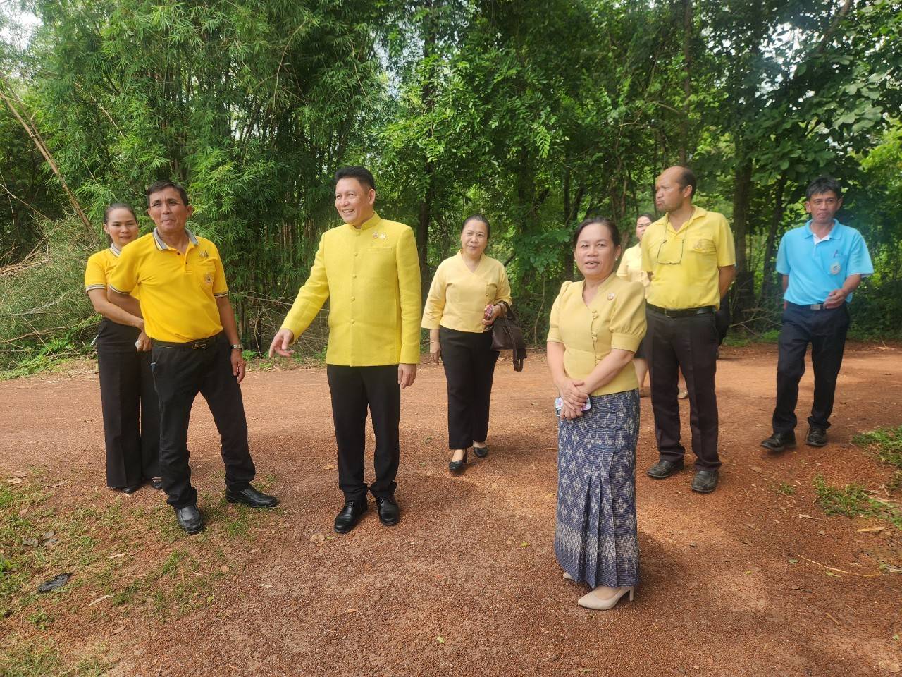 🚨ผู้ตรวจราชการกรมการพัฒนาชุมชน ลงพื้นที่ติดตามสนับสนุนการดำเนินโครงการบ้านห่วงใยจากใจ GLO ประจำปี 2566 ในพื้นที่จังหวัดสกลนคร”