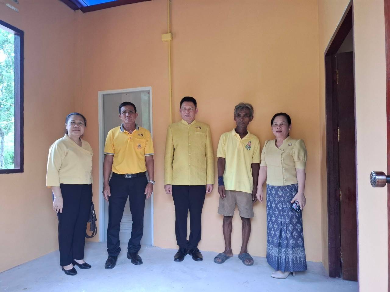 🚨ผู้ตรวจราชการกรมการพัฒนาชุมชน ลงพื้นที่ติดตามสนับสนุนการดำเนินโครงการบ้านห่วงใยจากใจ GLO ประจำปี 2566 ในพื้นที่จังหวัดสกลนคร”