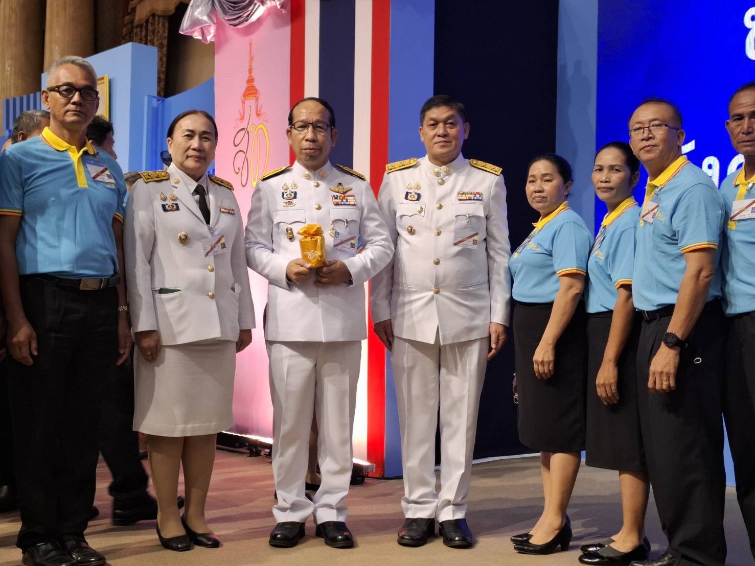 🤴👸พระบาทสมเด็จพระเจ้าอยู่หัว และสมเด็จพระนางเจ้า ฯ พระบรมราชินี เสด็จพระราชดำเนินไปทรงเป็นองค์ประธาน งานมหกรรมกองทุนแม่ของแผ่นดิน ประจำปี 2567🤴👸