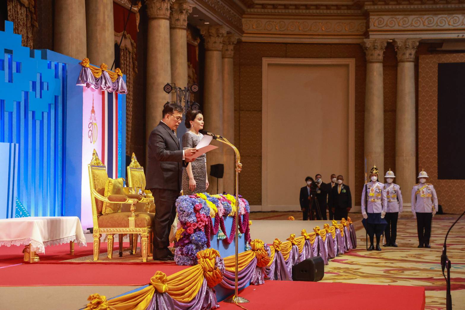 🤴👸พระบาทสมเด็จพระเจ้าอยู่หัว และสมเด็จพระนางเจ้า ฯ พระบรมราชินี เสด็จพระราชดำเนินไปทรงเป็นองค์ประธาน งานมหกรรมกองทุนแม่ของแผ่นดิน ประจำปี 2567🤴👸