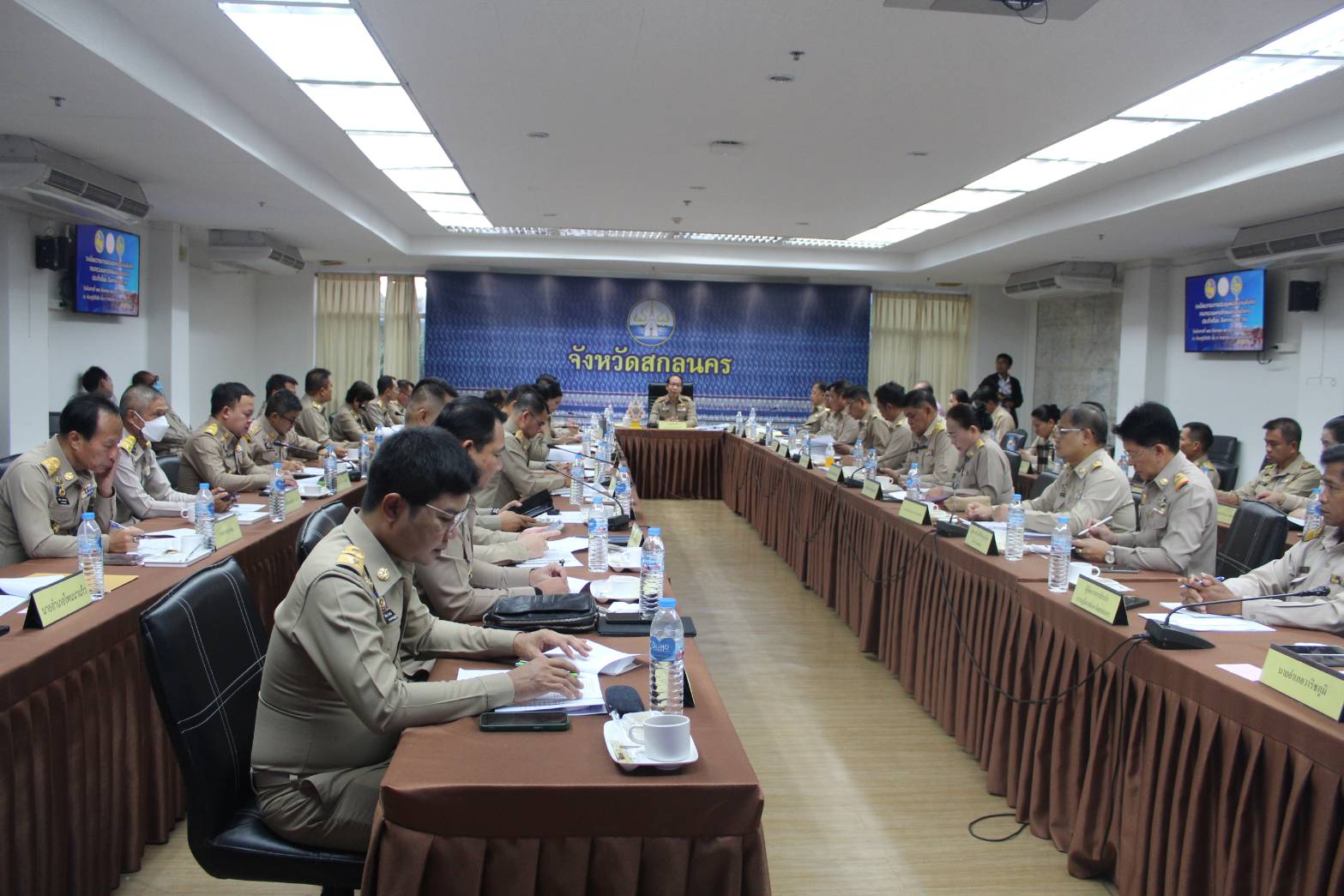 📢พช.สกลนคร : ร่วมประชุมหน่วยงานสังกัดกระทรวงมหาดไทยและนายอำเภอ