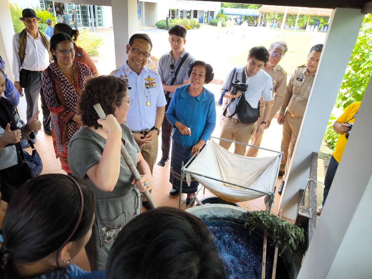 จังหวัดสกลนคร : ต้อนรับคณะทูตและผู้สื่อข่าวต่างประเทศประจำประเทศไทย ณ วิชชาลัยดอนกอยวิถีแห่งการพัฒนาที่ยังยืน