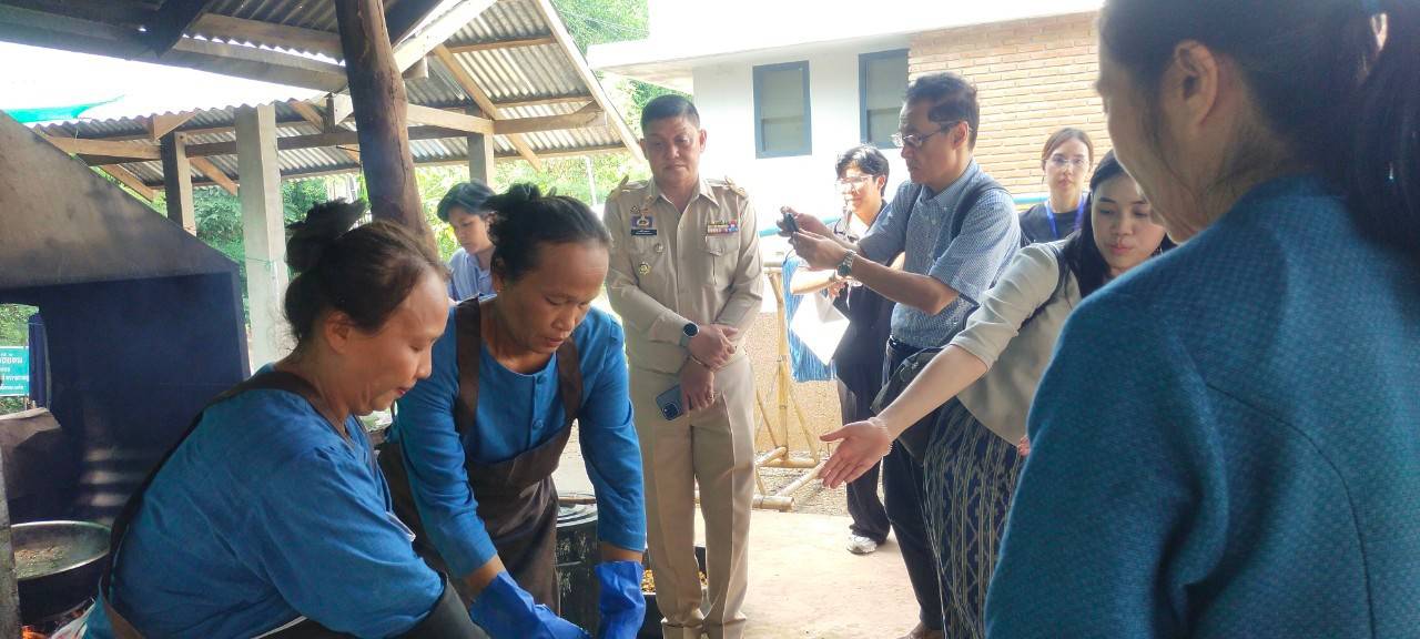 จังหวัดสกลนคร : ต้อนรับคณะทูตและผู้สื่อข่าวต่างประเทศประจำประเทศไทย ณ วิชชาลัยดอนกอยวิถีแห่งการพัฒนาที่ยังยืน