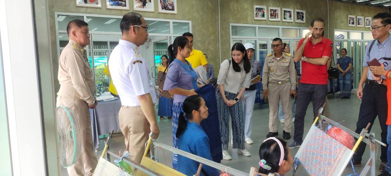 จังหวัดสกลนคร : ต้อนรับคณะทูตและผู้สื่อข่าวต่างประเทศประจำประเทศไทย ณ วิชชาลัยดอนกอยวิถีแห่งการพัฒนาที่ยังยืน