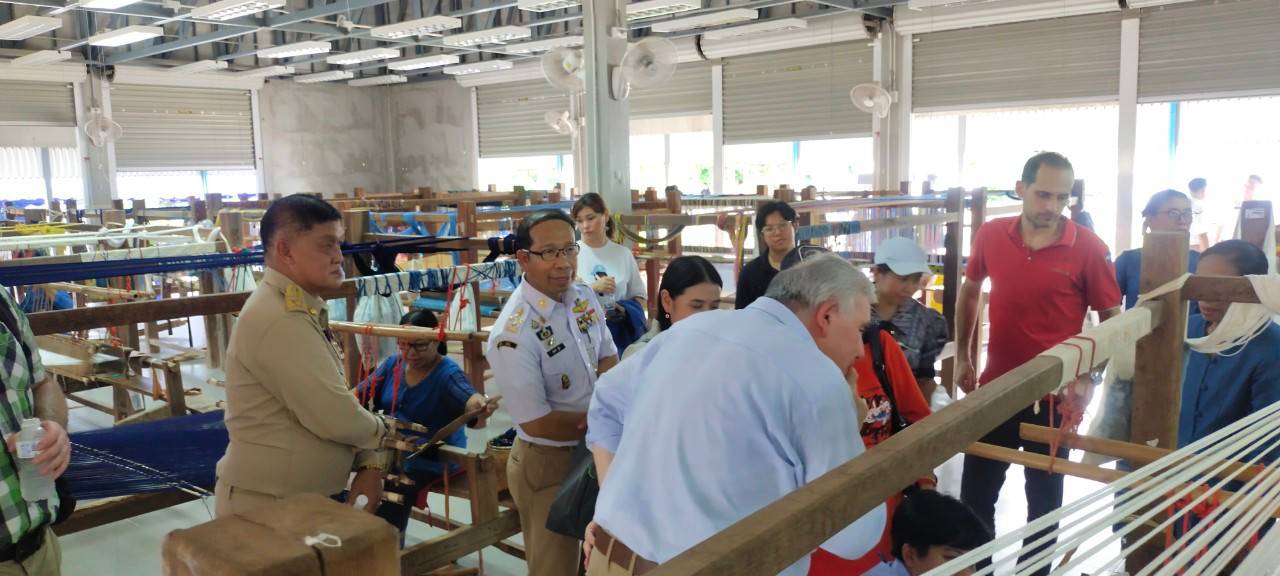 จังหวัดสกลนคร : ต้อนรับคณะทูตและผู้สื่อข่าวต่างประเทศประจำประเทศไทย ณ วิชชาลัยดอนกอยวิถีแห่งการพัฒนาที่ยังยืน