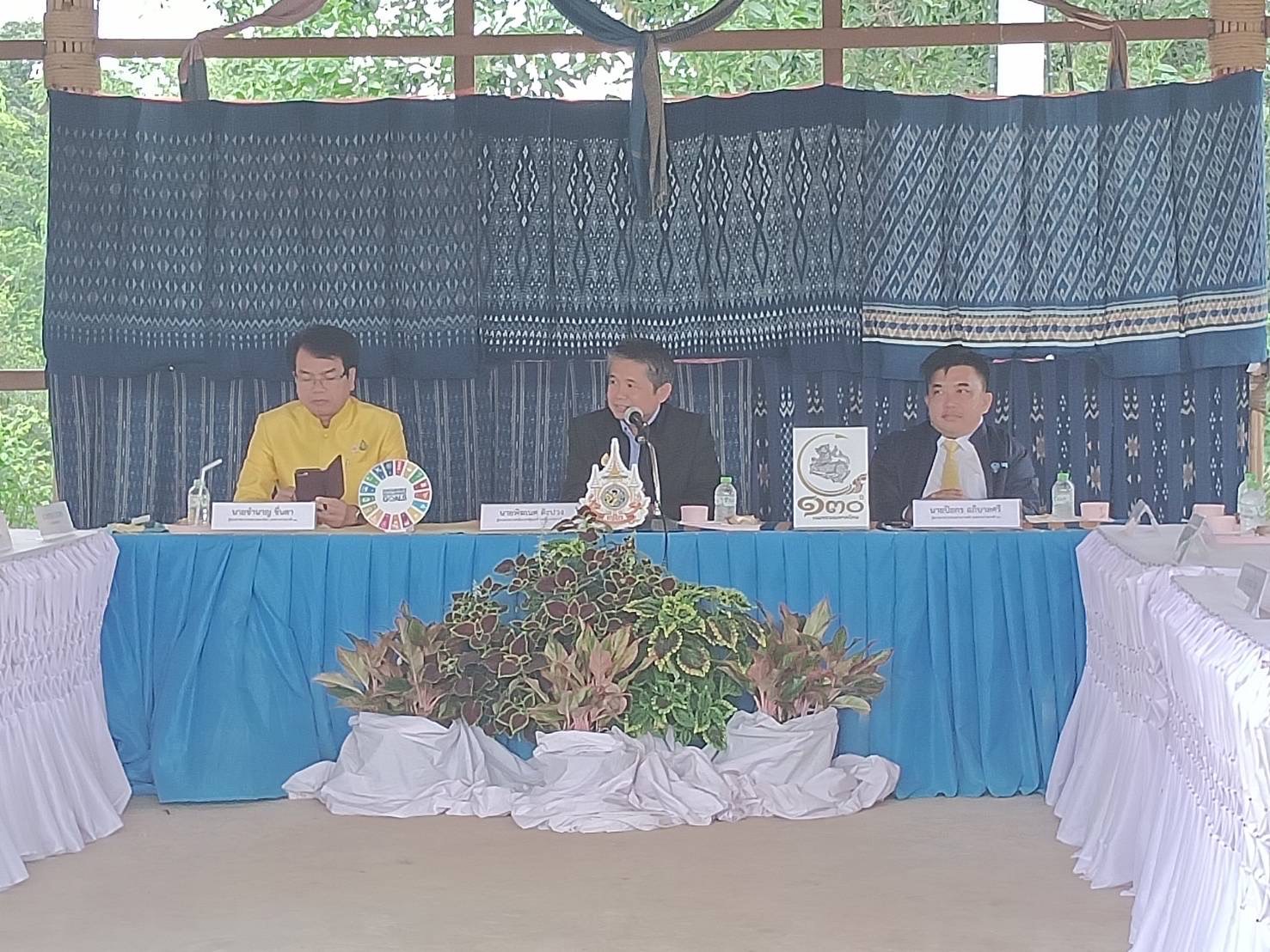 พช.สกลนคร ร่วมรับการตรวจราชการของผู้ตรวจราชการสำนักนายกรัฐมนตรี เขตตรวจราชการที่ 11 ณ ศูนย์เรียนรู้ผ้าย้อมครามบ้านดอนกอย “วิชชาลัยดอนกอย วิถีแห่งการพัฒนาที่ยั่งยืน”