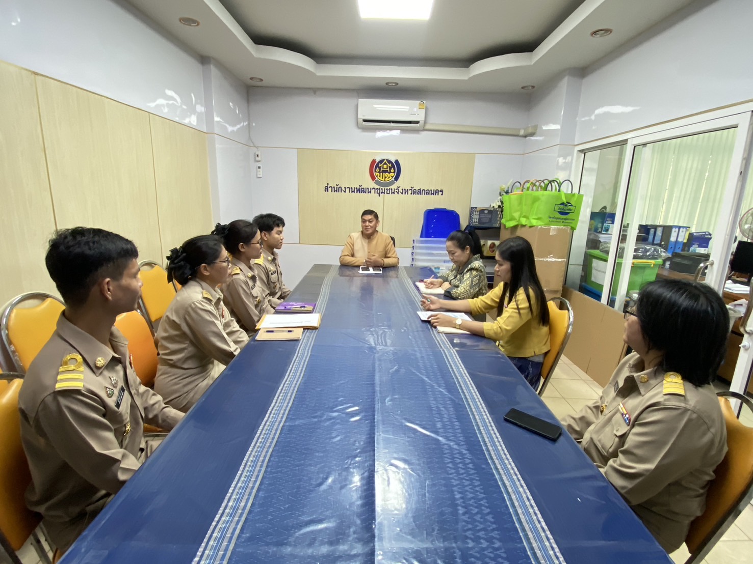 🏠พช.สกลนคร : รับรายงานตัวข้าราชการย้ายมาปฏิบัติราช ณ จังหวัดสกลนคร