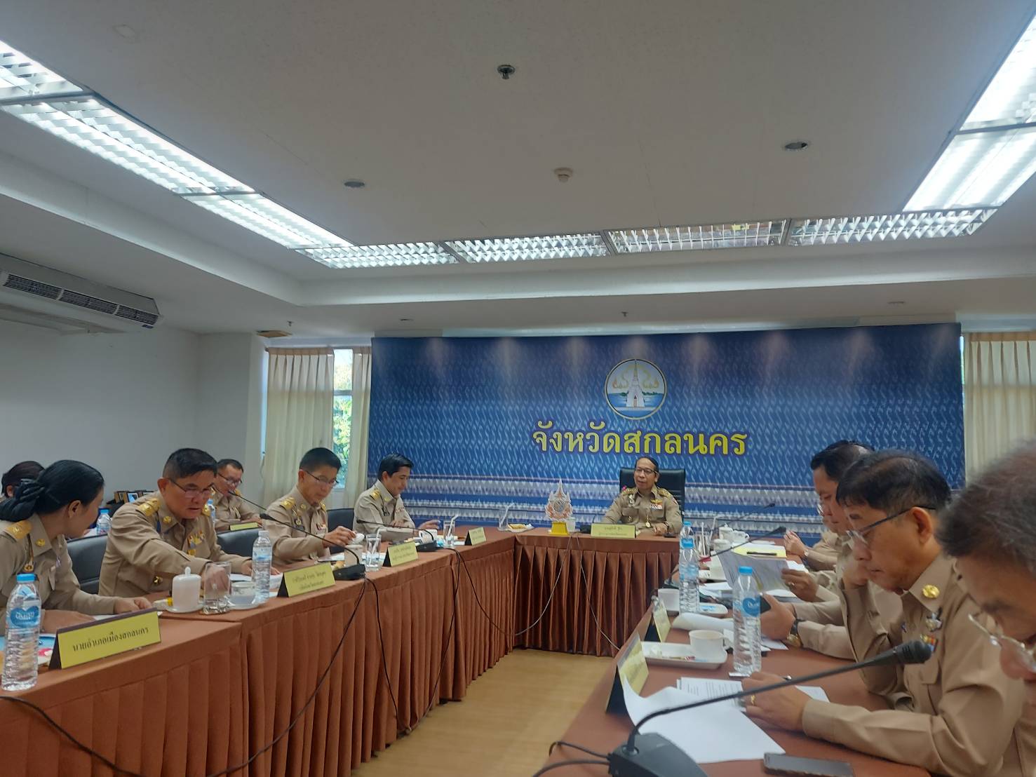 📢พช.สกลนคร : ร่วมประชุมหน่วยงานสังกัดกระทรวงมหาดไทยและนายอำเภอ