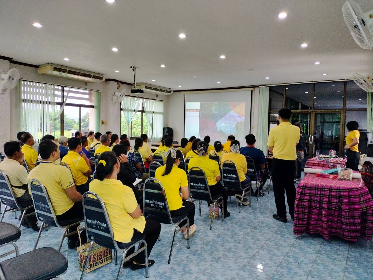 💥พช.สกลนคร : ประชุมจัดตั้งศูนย์สารสนเทศต้นแบบเพื่อพัฒนาคุณภาพชีวิต ระดับเขตตรวจราชการ