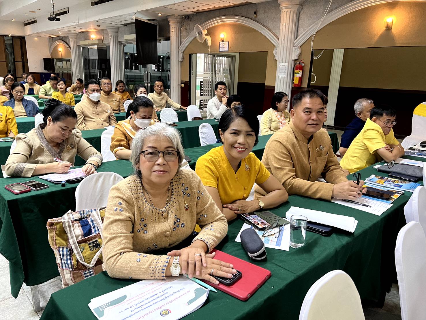 “ผู้ตรวจราชการ เขต 10 และ 11 จับมือจัดประชุมเชิงปฏิบัติการตรวจติดตามผลการดำเนินงานของหน่วยรับตรวจรายไตรมาส ไตรมาส 4 เขตตรวจราชการที่ 10 และ 11 กลุ่มจังหวัดภาคตะวันออกเฉียงเหนือตอนบน 1, 2 “