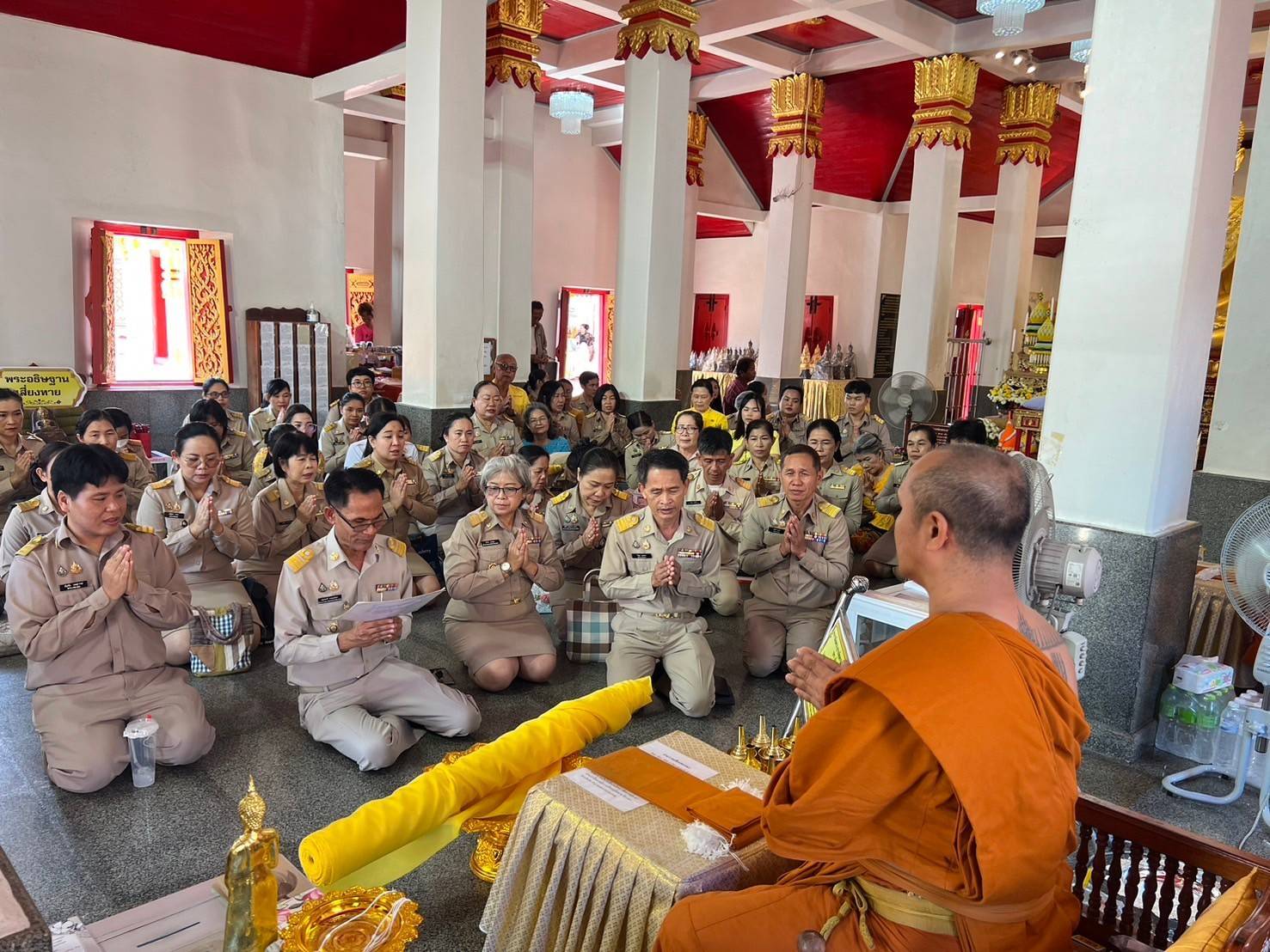 📢สำนักงานพัฒนาชุมชนจังหวัดสกลนคร จัดงานวันคล้ายวันก่อตั้งกรมการพัฒนาชุมชน ครบรอบ 62 ปี จัดพิธีทำบุญถวายเพลพระสงฆ์จำนวน 9 รูป