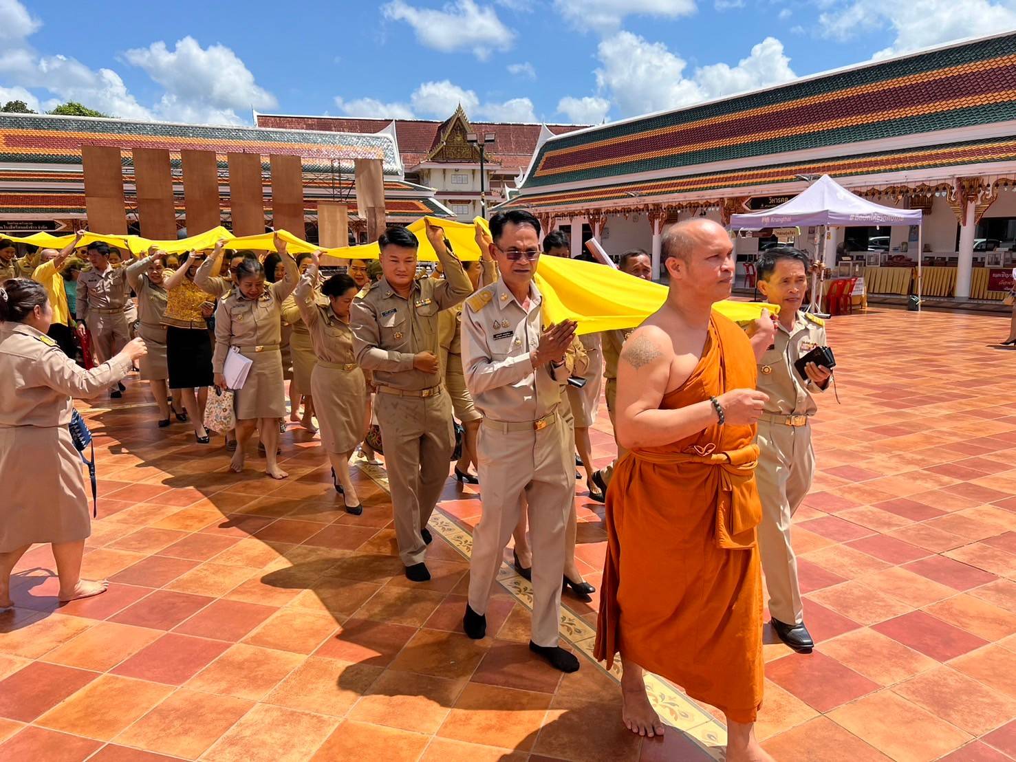 📢สำนักงานพัฒนาชุมชนจังหวัดสกลนคร จัดงานวันคล้ายวันก่อตั้งกรมการพัฒนาชุมชน ครบรอบ 62 ปี จัดพิธีทำบุญถวายเพลพระสงฆ์จำนวน 9 รูป