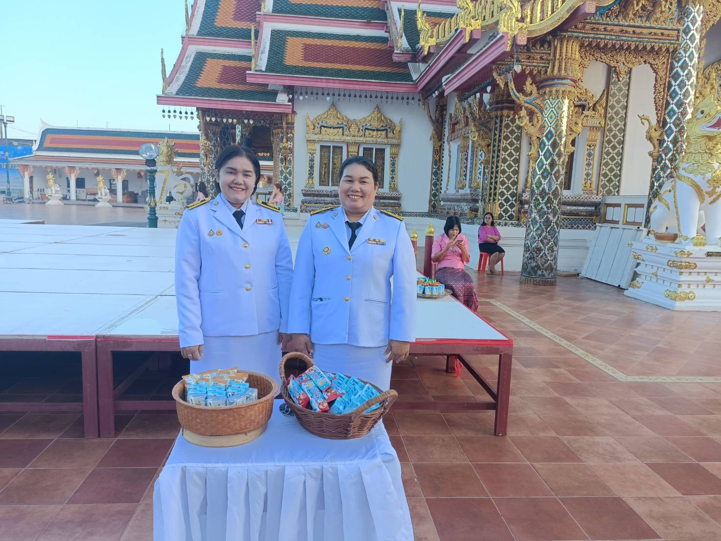 📢พช.สกลนคร ร่วมพิธีทำบุญตักบาตรพระสงฆ์ เนื่องในวันคล้ายวันสวรรคตพระบาทสมเด็จพระจุลจอมเกล้าเจ้าอยู่หัว วันปิยมหาราช ประจำปี 2567