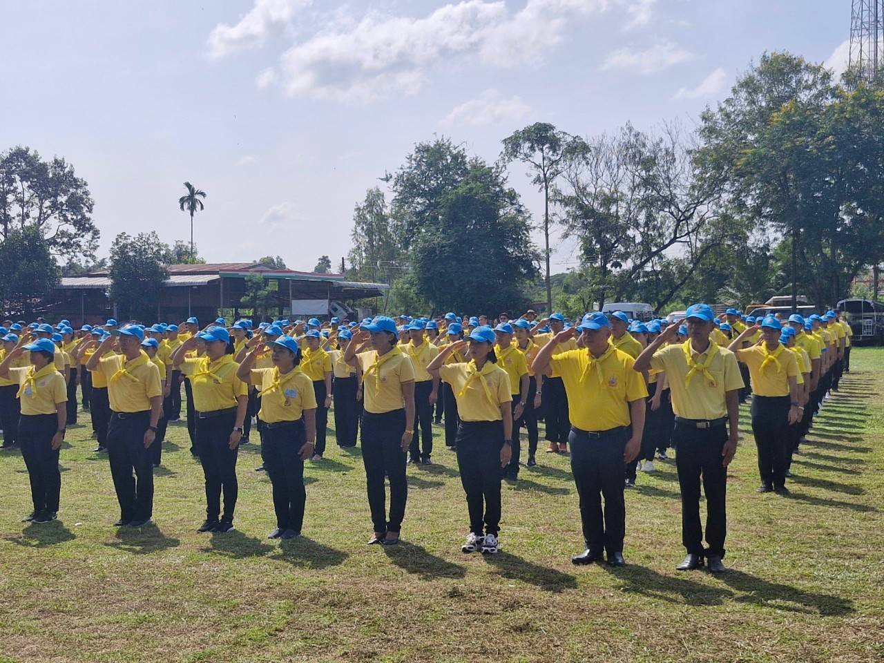 📢พช.สกลนคร : ร่วมกิจกรรมจิตอาสาพัฒนาเนื่องในคล้ายวันสวรรคต พระบาทสมเด็จพระจุลจอมเกล้าเจ้าอยู่หัว (วันปิยมหาราช)