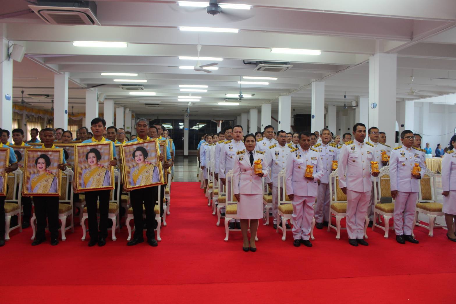 📢จังหวัดสกลนครจัดพิธีมอบเงินพระราชทานขวัญถุงกองทุนแม่ของแผ่นดิน ประจำปี 2567 เพื่อสืบสานพระราชปณิธานสมเด็จพระนางเจ้าสิริกิติ์ พระบรมราชินีนาถ พระบรมราชชนนีพันปีหลวง