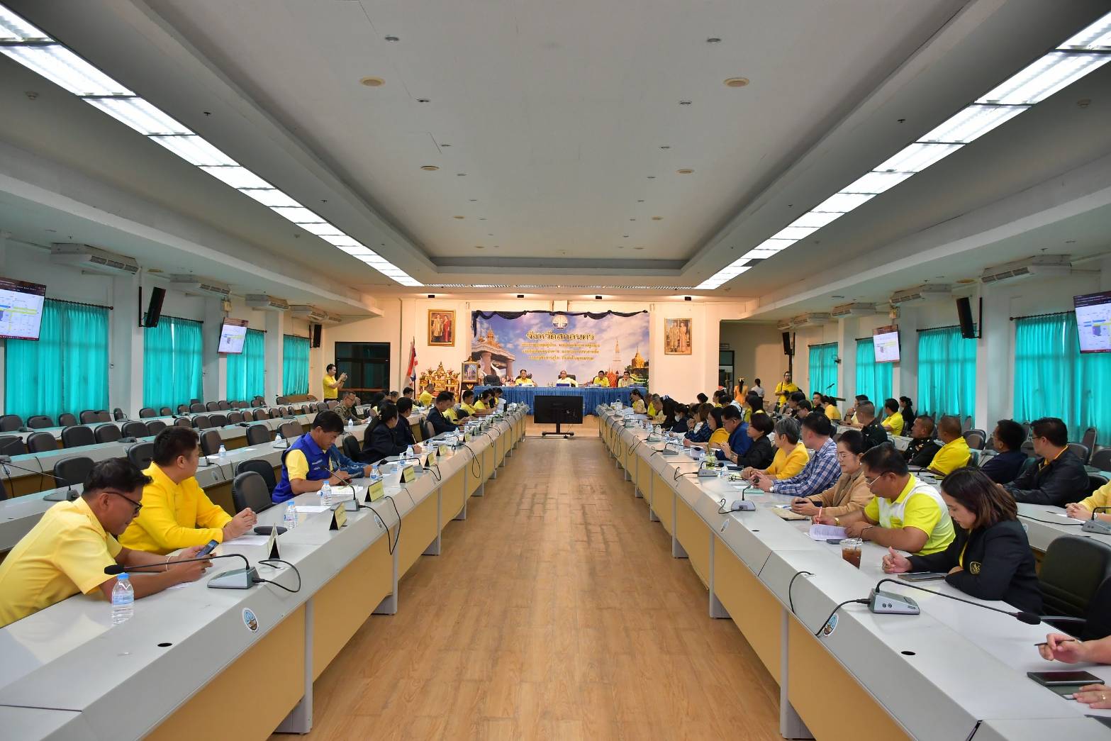 📢 ผู้ว่าราชการจังหวัดสกลนคร ประชุมคณะกรรมการจัดงาน “รวมน้ำใจไทสกลจังหวัดสกลนคร” ประจำปี ๒๕๖๘