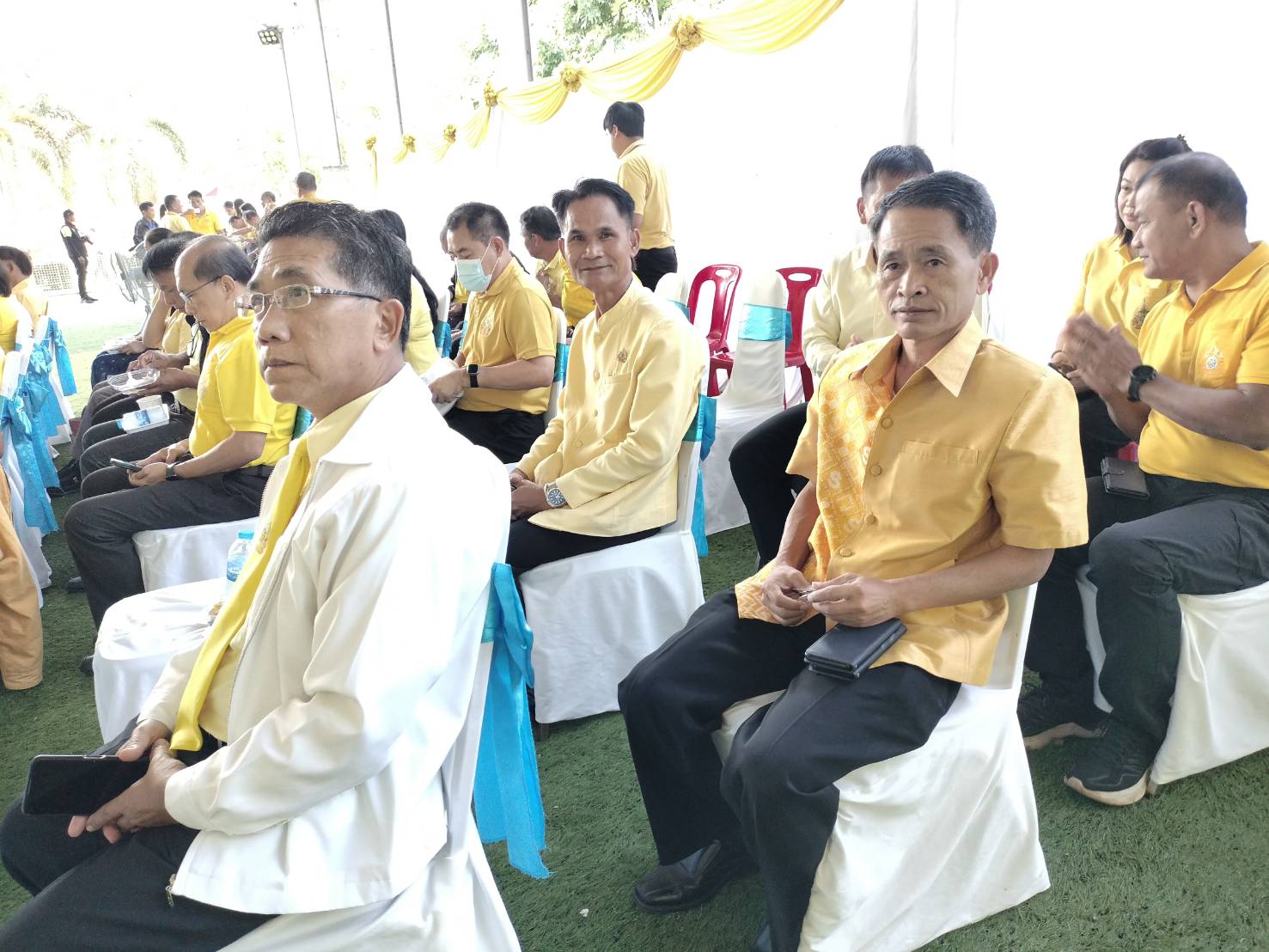 📢พช.สกลนคร : ร่วมพิธีมอบกรรมสิทธิ์และไถ่ชีวิตโค-กระบือ เฉลิมพระเกียรติพระบาทสมเด็จพระเจ้าอยู่หัว เนื่องโนโอกาสพระราชพิธีมหามงคลเฉลิมพระชนมพรรษา ๖ รอบ ๒๘ กรกฎาคม ๒๕๖๗