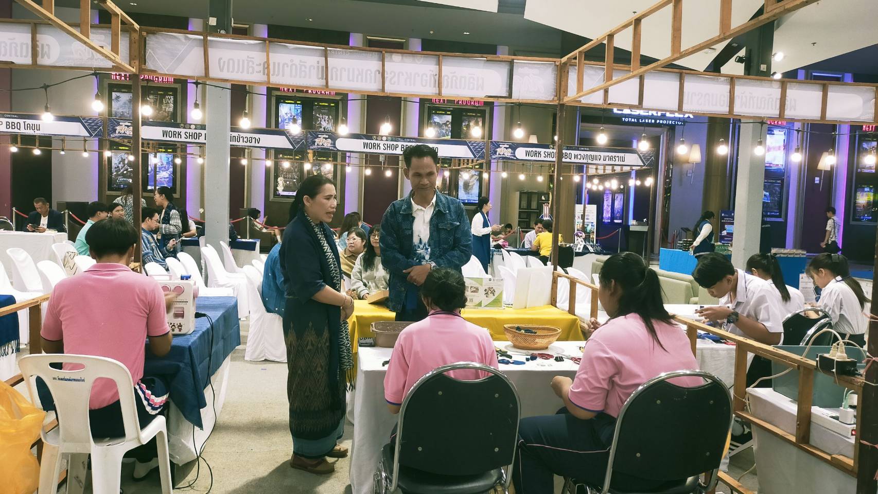 📢“อวดเมืองสกล ย่างเนื้อโพน จิบน้ำเม่า กินข้าวฮาง นุ่งผ้าคราม”