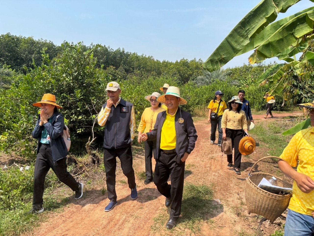 📢พช.สกลนคร : ขับเคลื่อนการเพิ่มรายได้ ลดรายจ่าย ขยายโอกาส และส่งเสริมการดำเนินชีวิตตามแนวทางปรัชญาของเศรษฐกิจพอเพียง