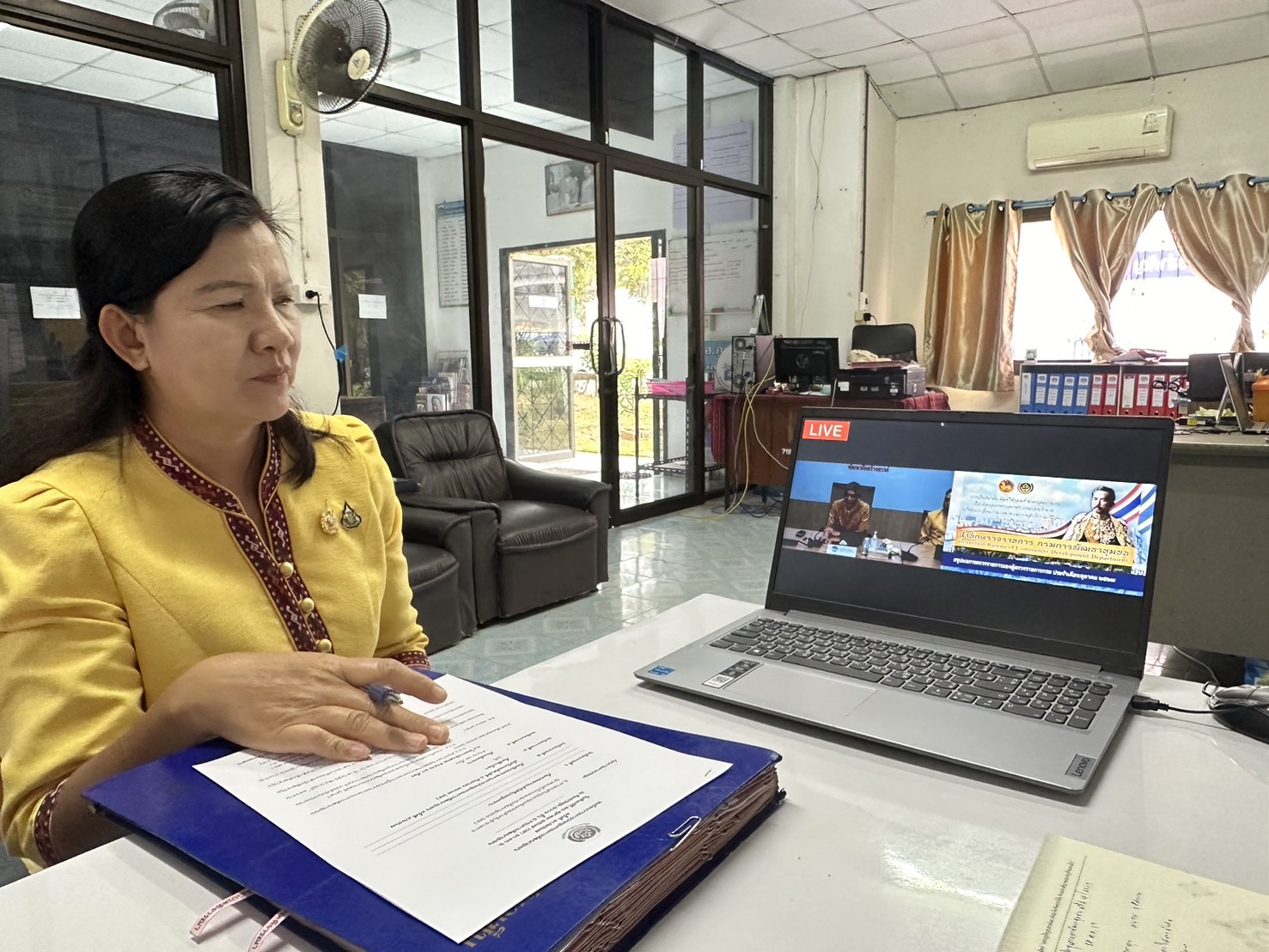 📢 พช.สกลนคร ร่วมประชุมกรมการพัฒนาชุมชน ครั้งที่ ๑๐/๒๕๖๗ ผ่านระบบการประชุมทางไกล Video Conference