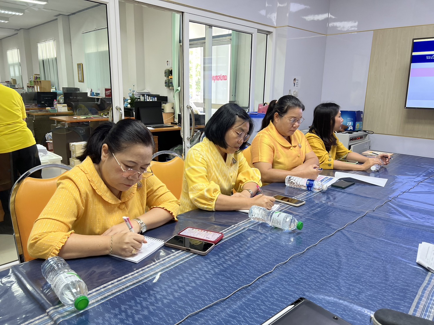 📢 พช.สกลนคร ร่วมประชุมกรมการพัฒนาชุมชน ครั้งที่ ๑๐/๒๕๖๗ ผ่านระบบการประชุมทางไกล Video Conference