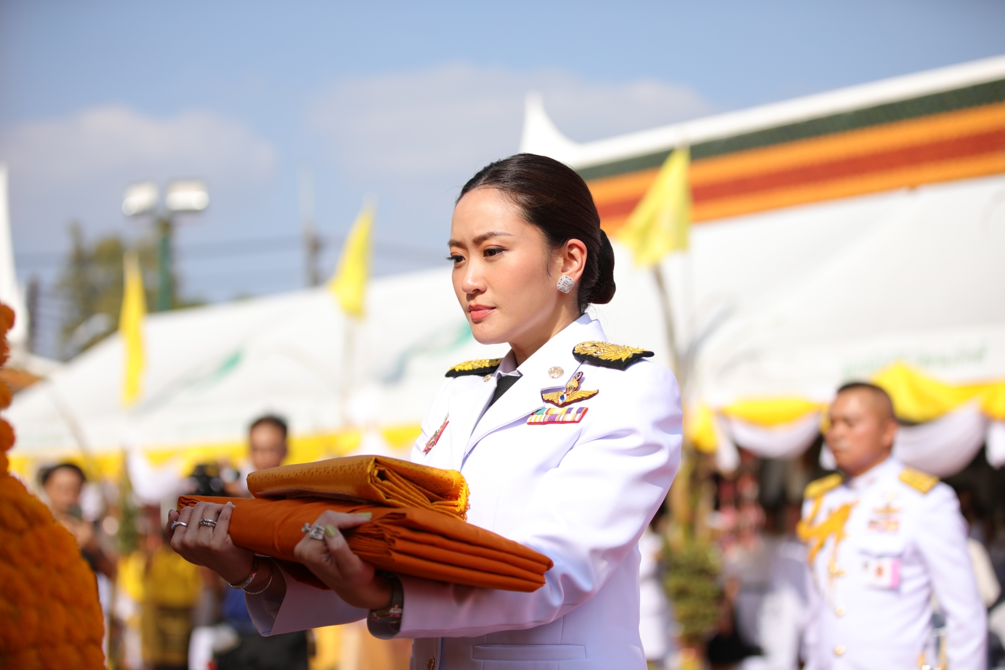 📢นายกรัฐมนตรี ถวายผ้าพระกฐินพระราชทาน สำนักนายกรัฐมนตรี ประจำปี 2567 ณ วัดพระธาตุเชิงชุมวรวิหาร อำเภอเมืองสกลนคร จังหวัดสกลนคร ยอดเงินถวายปัจจัย 12,731,219.42 บาท โดยมีประชาชนผู้มีจิตศรัทธาร่วมสมทบ 🗓วันศุกร์ที่ 8 พฤศจิกายน 2567