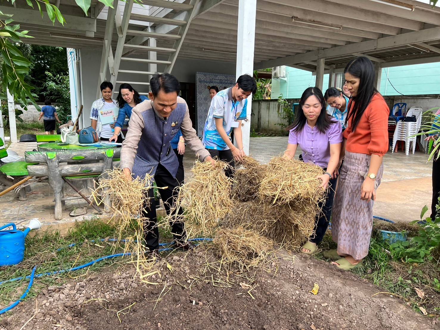 📢พช.สกลนคร “ปลูกพืช ปลูกผัก ปลูกรักกับ พช.” สร้างความมั่นคงทางอาหาร