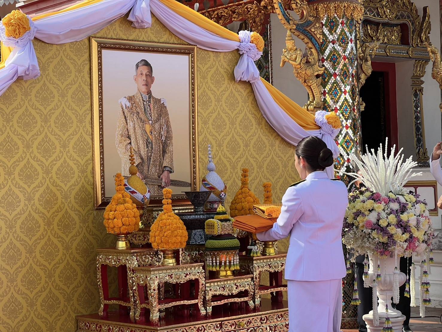 📢นายกรัฐมนตรี ถวายผ้าพระกฐินพระราชทาน สำนักนายกรัฐมนตรี ประจำปี 2567 ณ วัดพระธาตุเชิงชุมวรวิหาร อำเภอเมืองสกลนคร จังหวัดสกลนคร ยอดเงินถวายปัจจัย 12,731,219.42 บาท โดยมีประชาชนผู้มีจิตศรัทธาร่วมสมทบ 🗓วันศุกร์ที่ 8 พฤศจิกายน 2567